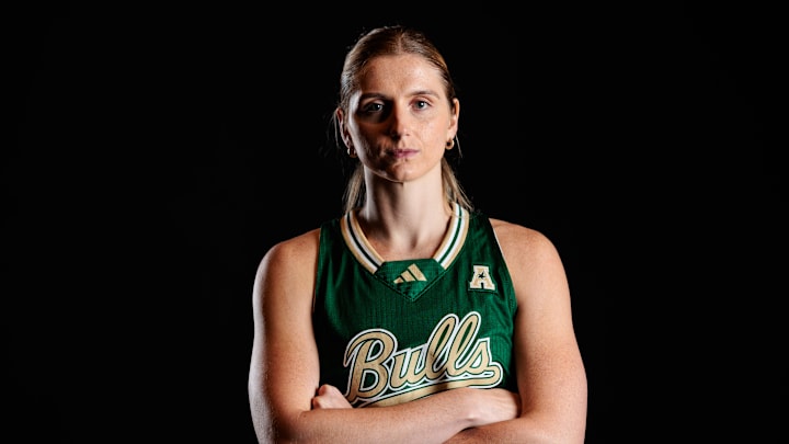 Sammie Puisis left the Wednesday's game at Tulsa after telling head coach Jose Fernandez her back was bothering her
