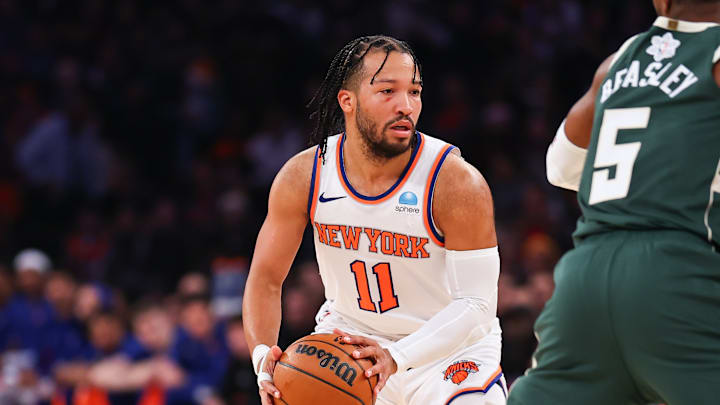 Milwaukee Bucks v New York Knicks