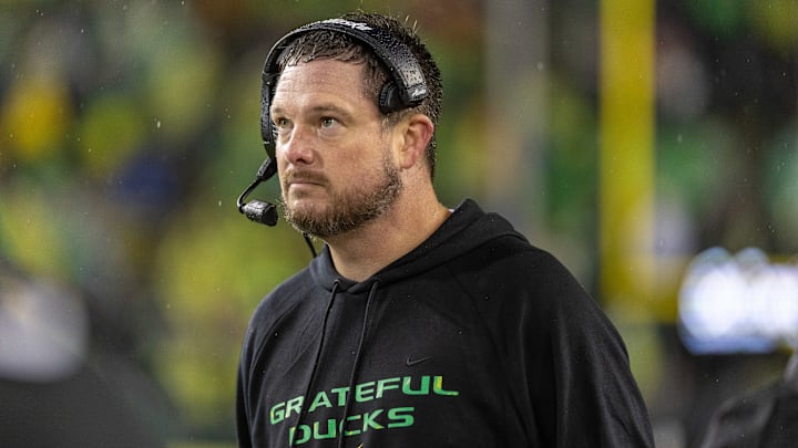 Oregon head coach Dan Lanning
