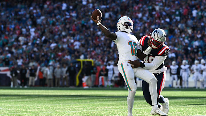 Miami Dolphins v New England Patriots
