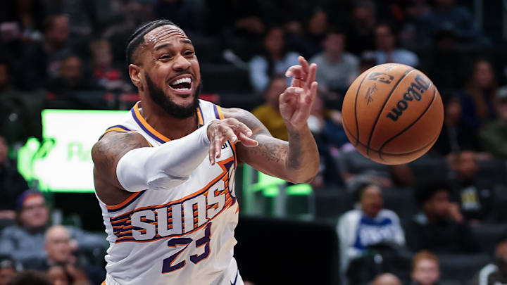 Phoenix Suns v Washington Wizards