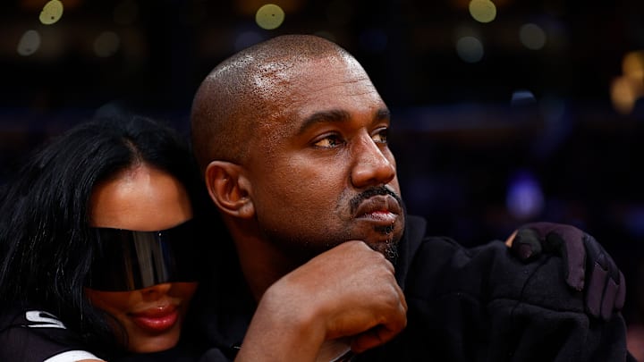 Washington Wizards v Los Angeles Lakers