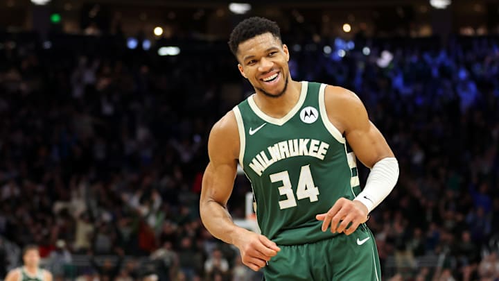 Giannis Antetokounmpo Giannis Antetokounmpo