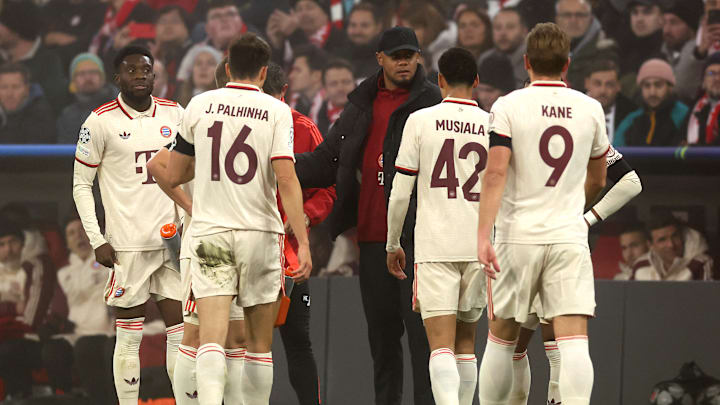 Vincent Kompany instructs Bayern Munich players during the game against St. Pauli