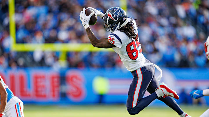 Houston Texans v Tennessee Titans