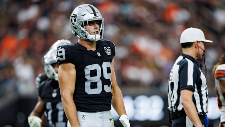 Cleveland Browns v Las Vegas Raiders
