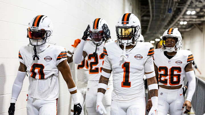 Cleveland Browns v Pittsburgh Steelers