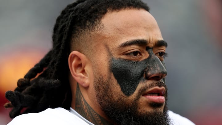 Washington Commanders linebacker Frankie Luvu