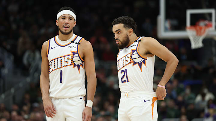 Phoenix Suns v Milwaukee Bucks