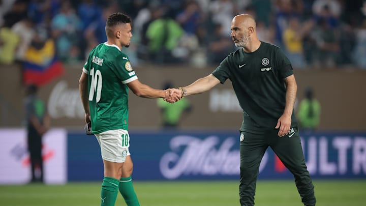 Última vez de Paulinho em campo foi em jogo da Copa do Mundo de Clubes, em julho 