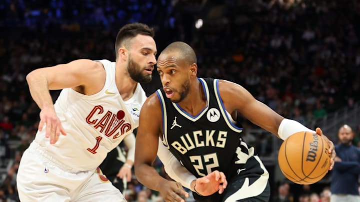 Cleveland Cavaliers v Milwaukee Bucks