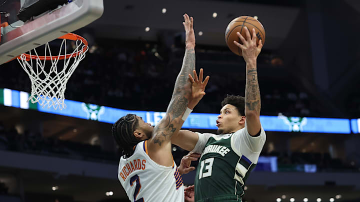 Phoenix Suns v Milwaukee Bucks
