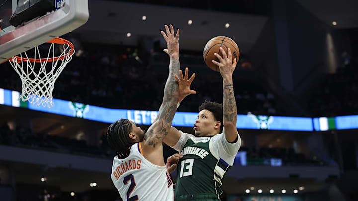 Phoenix Suns v Milwaukee Bucks