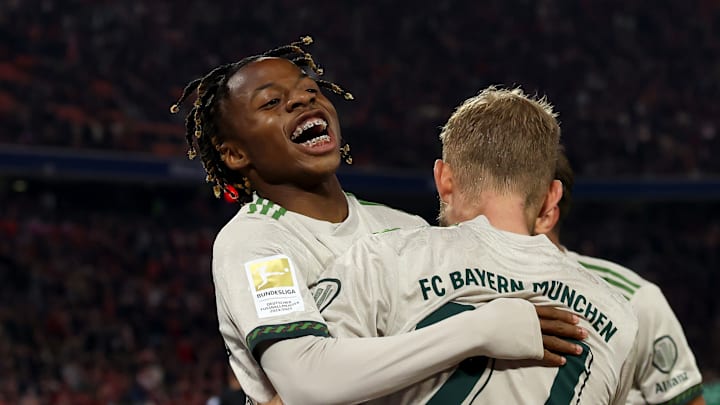 Wisdom Mike mit ersten Akzenten als Profi