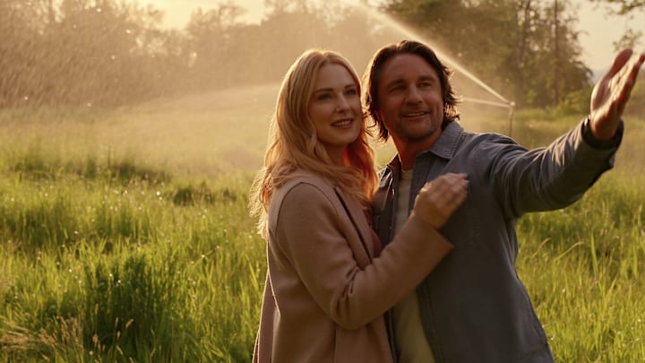 Martin Henderson as Jack Sheridan and Alexandra Breckenridge as Melinda Monroe in Episode #701 of Virgin River S7