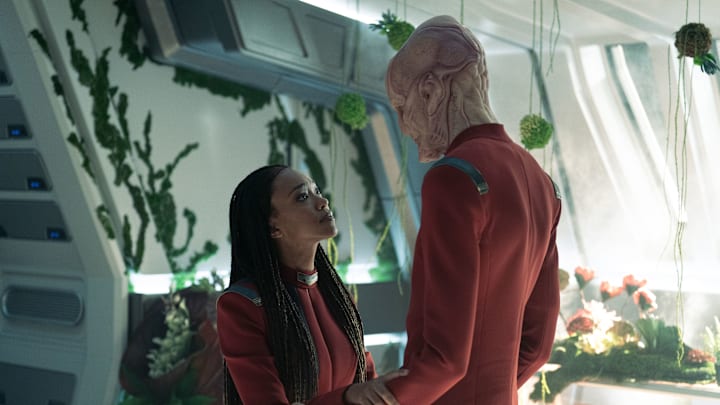 L-R Sonequa Martin-Green as Burnham and Doug Jones as Saru in Star Trek: Discovery, season 5, streaming on Paramount+, 2023. Photo Credit: Marni Grossman /Paramount+