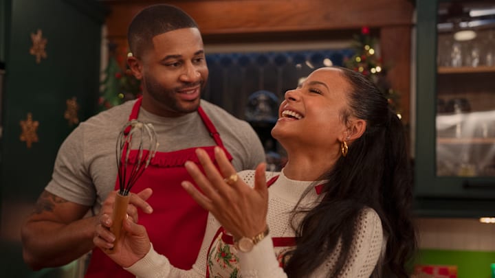 Meet Me Next Christmas. (L to R) Devale Ellis as Teddy and Christina Milian as Layla in Meet Me Next Christmas. 