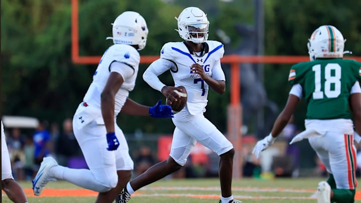 IMG Academy's Jayden Wade (7) looks to pass during the first quarter of a high school football matchup at Mandarin High School, Friday, Sept. 19, 2025, in Jacksonville, Fla. The IMG Academy Ascenders defeated the Mandarin Mustangs 57-7.