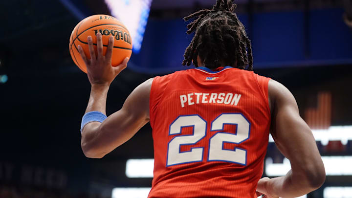 Kansas Jayhawks guard Darryn Peterson (22)