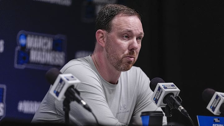 Siena 4-star PG commit Ryan Moesch could reopen his recruitment after Gerry McNamara was named Syracuse's head coach. Siena 4-star PG commit Ryan Moesch could reopen his recruitment after Gerry McNamara was named Syracuse's head coach.