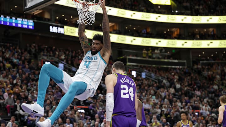 Feb 22, 2024; Salt Lake City, Utah, USA;  Charlotte Hornets center Nick Richards (4) hangs onto the