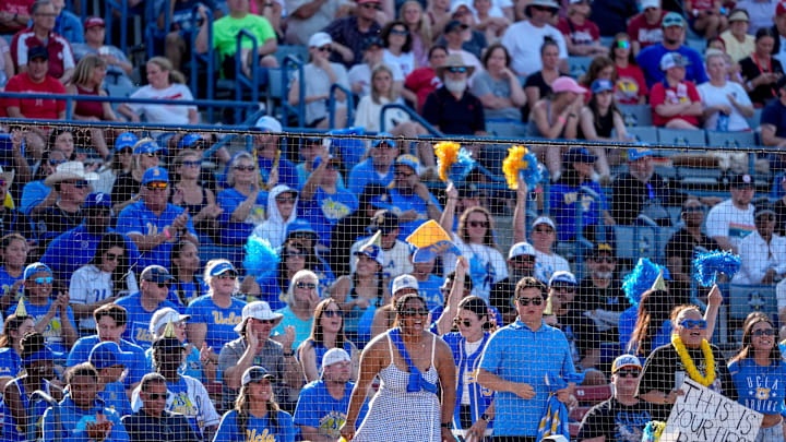 Fans cheer on UCLA