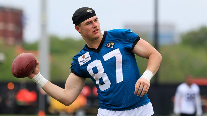 Jacksonville Jaguars tight end Nate Boerkircher (87) tosses the ball during rookie minicamp at the Miller Electric Center, Saturday, May 9, 2026 in Jacksonville, Fla. Jacksonville Jaguars tight end Nate Boerkircher (87) tosses the ball during rookie minicamp at the Miller Electric Center, Saturday, May 9, 2026 in Jacksonville, Fla.