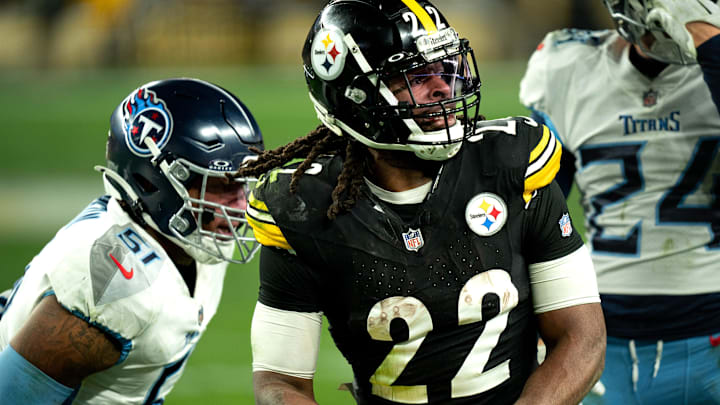 Pittsburgh Steelers running back Najee Harris (22)