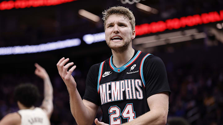 Feb 9, 2026; San Francisco, California, USA; Memphis Grizzlies guard Cam Spencer (24) speaks to the referee during the fourth quarter against the Golden State Warriors at Chase Center. Mandatory Credit: Kelley L Cox-Imagn Images