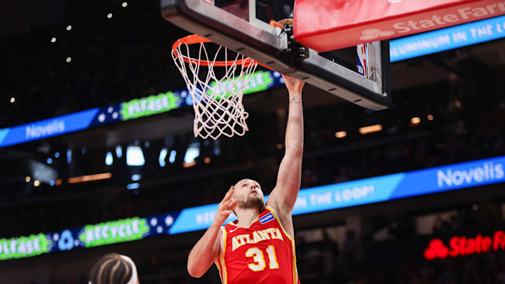 Mar 14, 2026; Atlanta, Georgia, USA; Atlanta Hawks center Jock Landale (31) shoots against the Milwaukee Bucks in the third quarter at State Farm Arena. Mandatory Credit: Brett Davis-Imagn Images