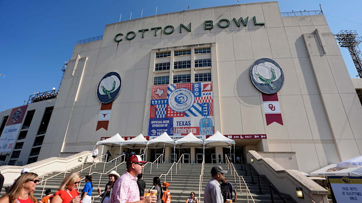 Oklahoma fans walk around before the Red River Rivalry