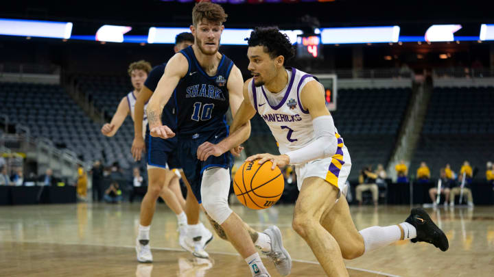 Minnesota State’s Malik Willingham (2) drives as the Minnesota State Mavericks play the Nova Southeastern Sharks during the 2024 NCAA DII Men’s Basketball Championship at Ford Center in Evansville, Ind., Saturday, March 30, 2024.