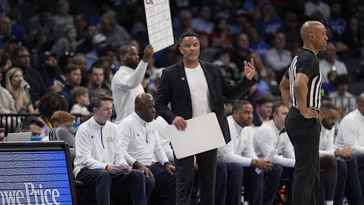 Mar 13, 2025; Charlotte, NC, USA; Georgia Tech Yellow Jackets head coach Damon Stoudamire calls time out during the second half against the Duke Blue Devils at Spectrum Center. Mandatory Credit: Jim Dedmon-Imagn Images