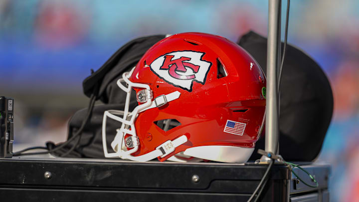 Nov 24, 2024; Charlotte, North Carolina, USA; Kansas City Chiefs helmet during pregame warmups against the Carolina Panthers at Bank of America Stadium. Mandatory Credit: Jim Dedmon-Imagn Images Nov 24, 2024; Charlotte, North Carolina, USA; Kansas City Chiefs helmet during pregame warmups against the Carolina Panthers at Bank of America Stadium. Mandatory Credit: Jim Dedmon-Imagn Images