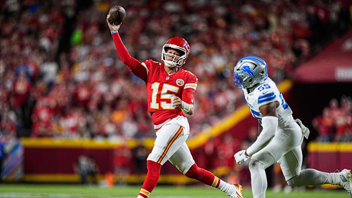 Detroit Lions linebacker Derrick Barnes (55) pressures Kansas City Chiefs quarterback Patrick Mahomes (15) during the first half at Arrowhead Stadium in Kansas City, Missouri on Sunday, Oct. 12, 2025.