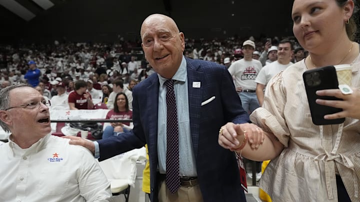 The broadcasting legend isn't on the Auburn bandwagon