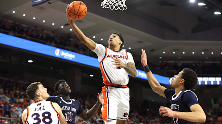 The Auburn Tigers are now up to two transfer departures.