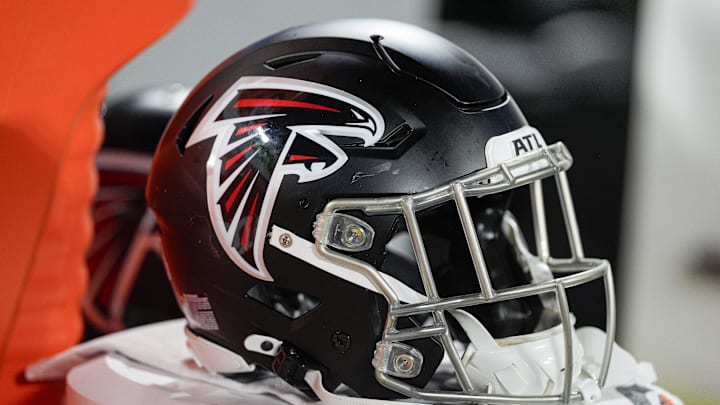 Atlanta Falcons helmet 