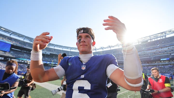 Sep 28, 2025; East Rutherford, New Jersey, USA; New York Giants quarterback Jaxson Dart (6) celebrates after the game against the Los Angeles Chargers at MetLife Stadium. 
