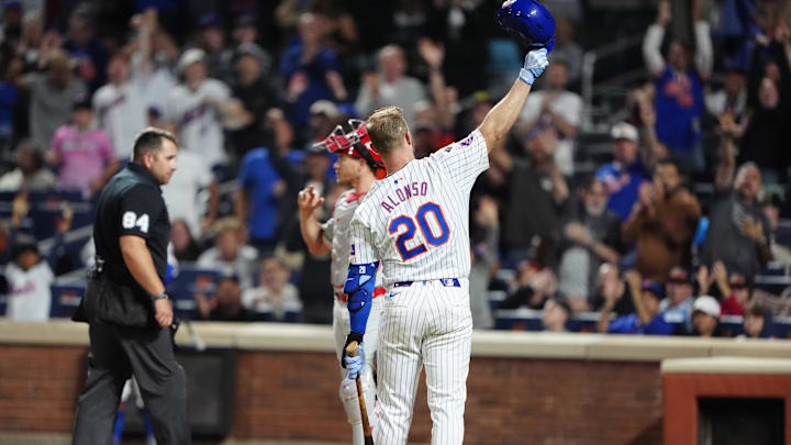 New York Mets first baseman Pete Alonso (20) acknowledges the crowd as he comes up to bat against the Philadelphia Phillies during the first inning at Citi Field on Sept 22.