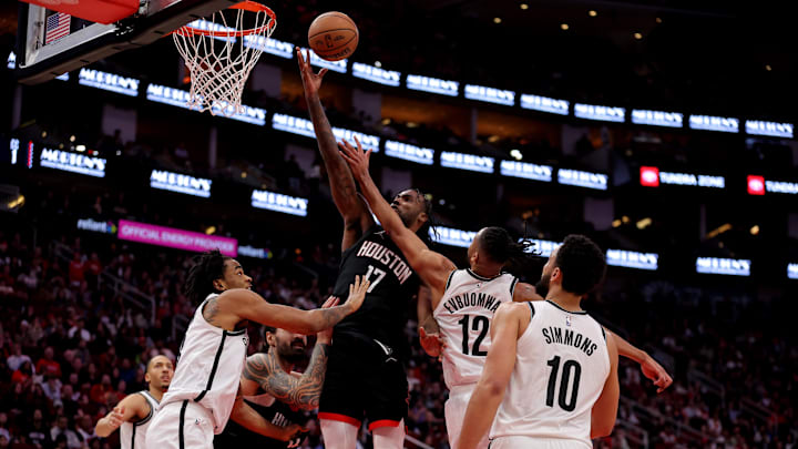 Feb 1, 2025; Houston, Texas, USA; Houston Rockets forward Tari Eason (17) shoots inside against the Brooklyn Nets during the second quarter at Toyota Center. Mandatory Credit: Erik Williams-Imagn Images Feb 1, 2025; Houston, Texas, USA; Houston Rockets forward Tari Eason (17) shoots inside against the Brooklyn Nets during the second quarter at Toyota Center. Mandatory Credit: Erik Williams-Imagn Images