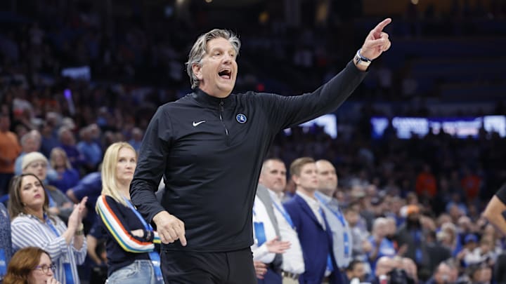 Feb 24, 2025; Oklahoma City, Oklahoma, USA; Minnesota Timberwolves head coach Chris Finch gestures to his team during a play against the Oklahoma City Thunder during the second half at Paycom Center. Mandatory Credit: Alonzo Adams-Imagn Images Feb 24, 2025; Oklahoma City, Oklahoma, USA; Minnesota Timberwolves head coach Chris Finch gestures to his team during a play against the Oklahoma City Thunder during the second half at Paycom Center. Mandatory Credit: Alonzo Adams-Imagn Images