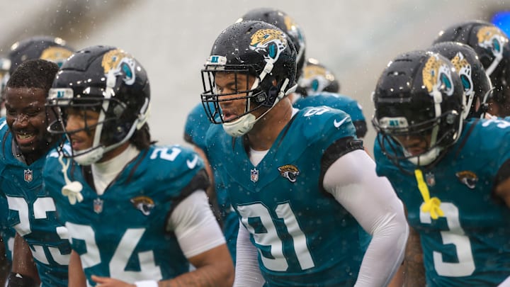 Jacksonville Jaguars defensive end Arik Armstead (91) runs off the field before an NFL football matchup Sunday, Dec. 29, 2024 at EverBank Stadium in Jacksonville, Fla. The Jaguars held off the Titans 20-13. [Corey Perrine/Florida Times-Union]