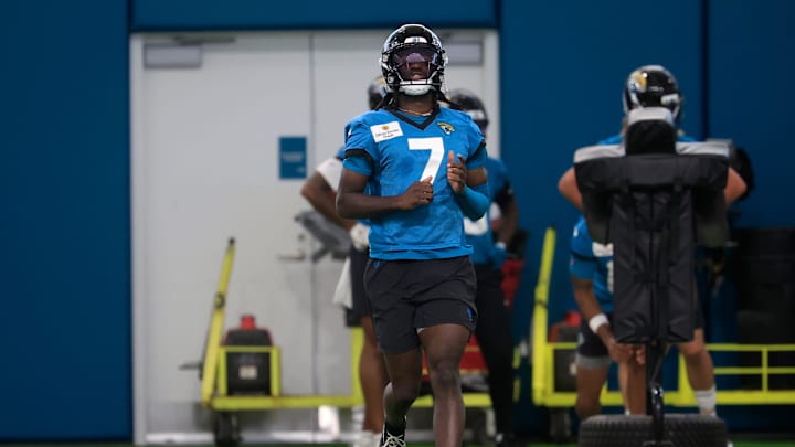 Jacksonville Jaguars wide receiver Brian Thomas Jr. (7) runs during the 10th organized team activity at Miller Electric Center Wednesday, June 4, 2025 in Jacksonville, Fla. [Corey Perrine/Florida Times-Union]