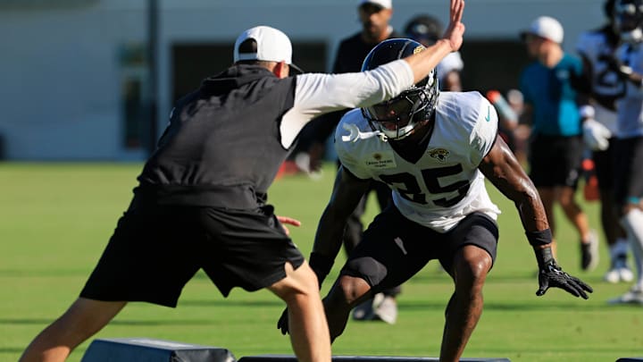 Jacksonville Jaguars defensive back Doneiko Slaughter (35) drills during an NFL training camp session at the Miller Electric Center, Wednesday, Aug. 6, 2025, in Jacksonville, Fla. [Corey Perrine/Florida Times-Union]