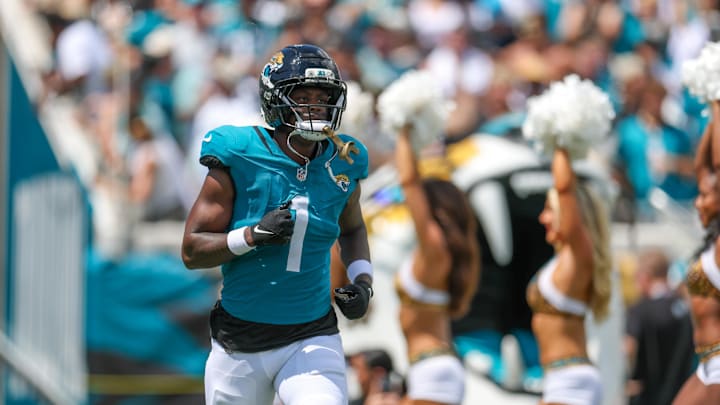 Sep 7, 2025; Jacksonville, Florida, USA; Jacksonville Jaguars running back Travis Etienne Jr. (1) takes the field prior to a game against the Carolina Panthers during the first half at EverBank Stadium. Mandatory Credit: Nathan Ray Seebeck-Imagn Images Sep 7, 2025; Jacksonville, Florida, USA; Jacksonville Jaguars running back Travis Etienne Jr. (1) takes the field prior to a game against the Carolina Panthers during the first half at EverBank Stadium. Mandatory Credit: Nathan Ray Seebeck-Imagn Images