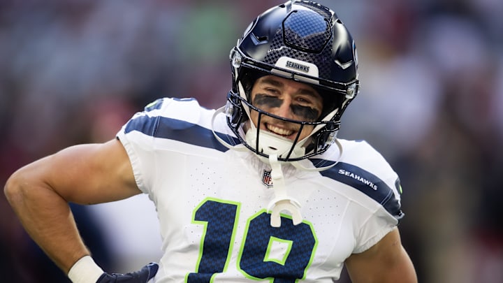 Dec 8, 2024; Glendale, Arizona, USA; Seattle Seahawks wide receiver Jake Bobo (19) against the Arizona Cardinals at State Farm Stadium. Mandatory Credit: Mark J. Rebilas-Imagn Images Dec 8, 2024; Glendale, Arizona, USA; Seattle Seahawks wide receiver Jake Bobo (19) against the Arizona Cardinals at State Farm Stadium. Mandatory Credit: Mark J. Rebilas-Imagn Images