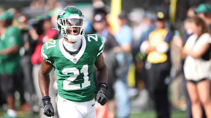 Sep 7, 2025; East Rutherford, New Jersey, USA; New York Jets cornerback Brandon Stephens (21) celebrates after breaking up a play in the fourth quarter against the Pittsburgh Steelers at MetLife Stadium. Mandatory Credit: Wendell Cruz-Imagn Images