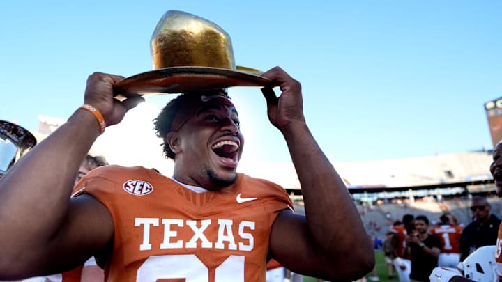 Texas Longhorns tight end Nick Townsend (81) celebrates with the golden hat in the second half of the Red River Rivalry game.