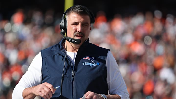 New England Patriots head coach Mike Vrabel during the first half against the Cincinnati Bengals New England Patriots head coach Mike Vrabel during the first half against the Cincinnati Bengals